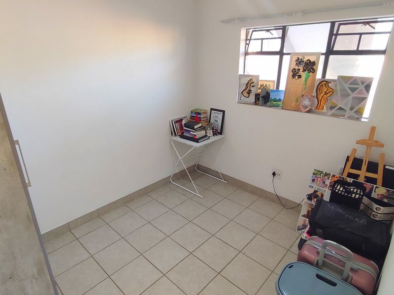 Spacious 4 Bedroom Ground Floor Family Home with Private Garden in Ashwood, Monavoni - Photo 5