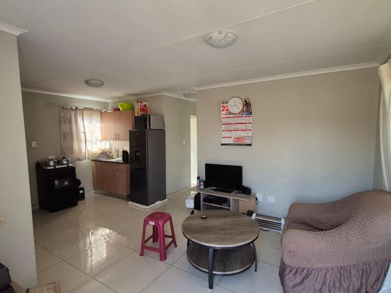 Affordable 3 bedroom house in Boksburg, Windmill Park - Photo 3