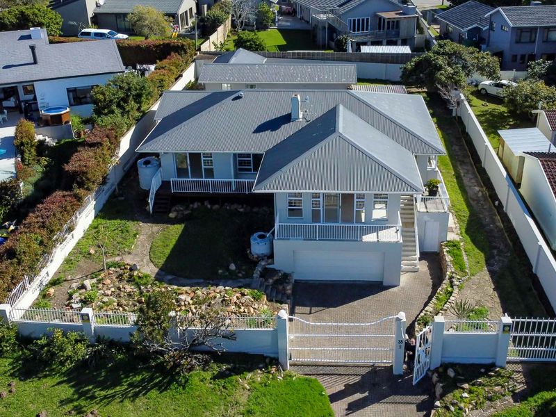 Family Haven in Upper Robberg with Flatlet - Photo 3