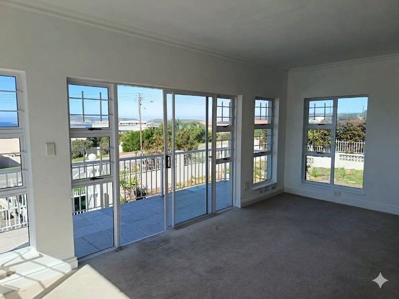 Family Haven in Upper Robberg with Flatlet - Photo 8