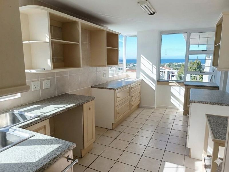Family Haven in Upper Robberg with Flatlet - Photo 6