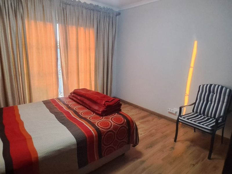 Spacious 2-Bedroom Cottage to Rent in a Secure, Prime Location - Photo 7