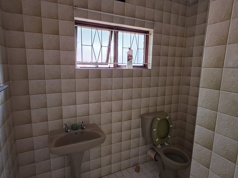 Nagina: Great for Rental Income! - Photo 10