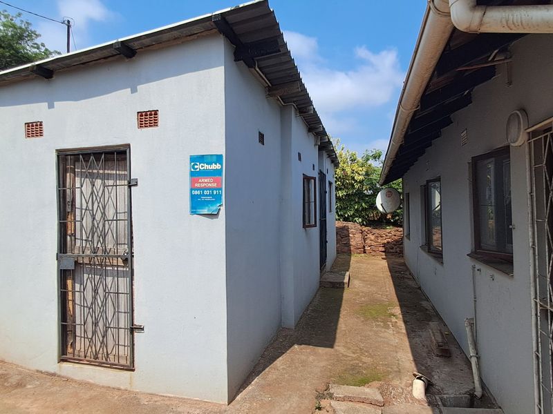 Nagina: Great for Rental Income! - Photo 2