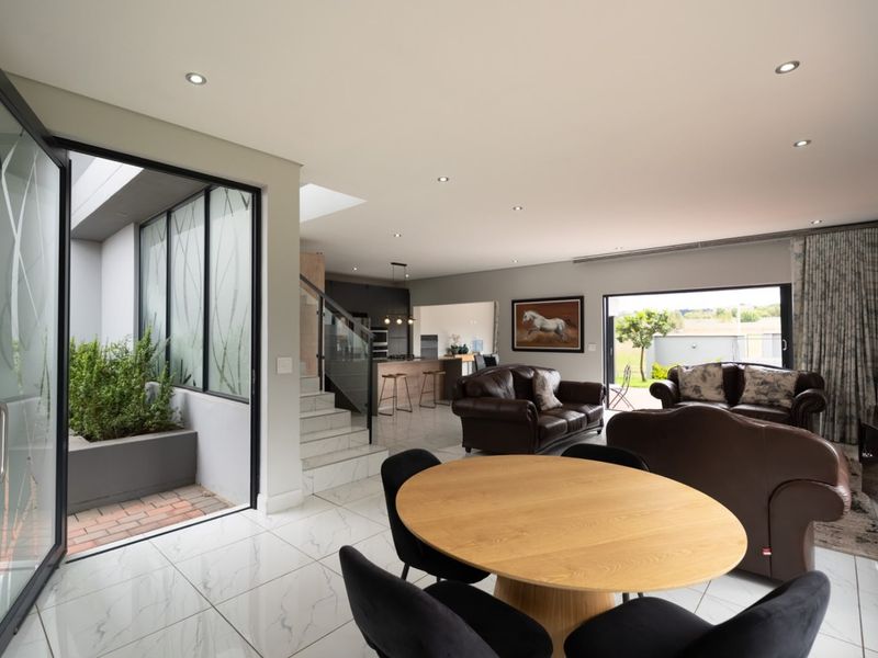 RESORT-STYLE 4 BEDROOM HOME WITH POOL AND BOMA - Photo 6