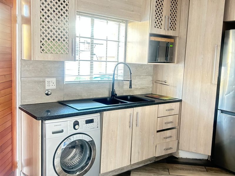 Modern Duplex Living - Photo 3