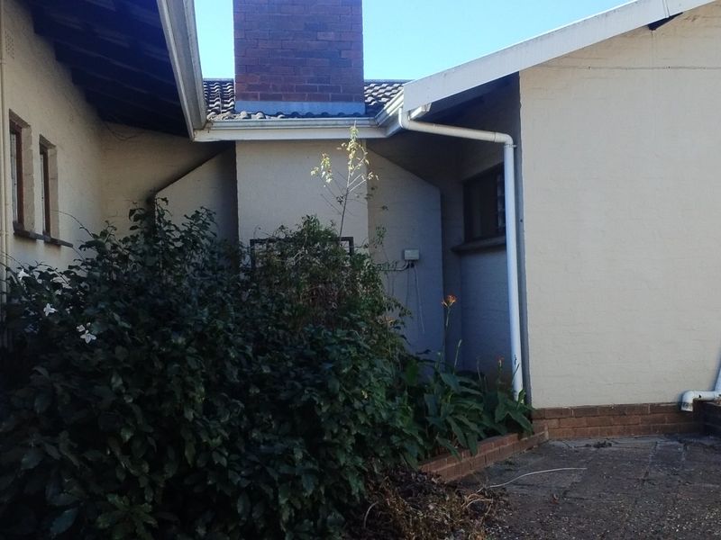 Spacious family house in Merrivale - Photo 7