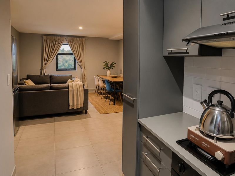 1 bedroom Apartment in a boomed-off area of Lynnwood ridge  - Photo 3