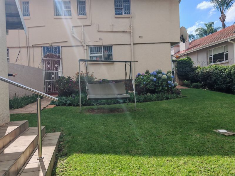 6 Bedroom house for sale in De Wetshof - Photo 4