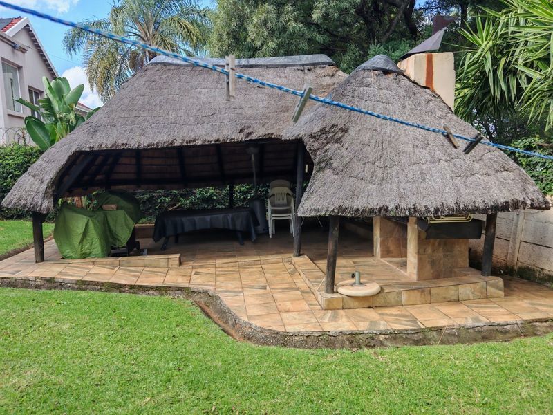 6 Bedroom house for sale in De Wetshof - Photo 8