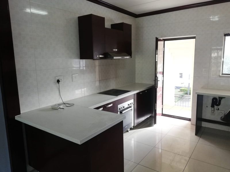 Modern 2-Bedroom Apartment for Sale  - Photo 4