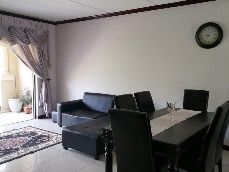 Modern 2-Bedroom Apartment for Sale  - Photo 9