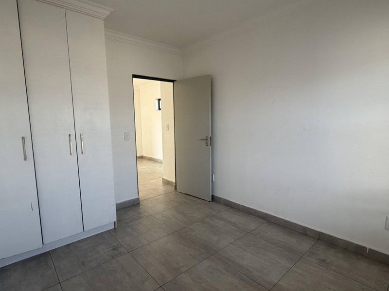 3 Bedroom House for Sale in Rua Vista - Photo 4