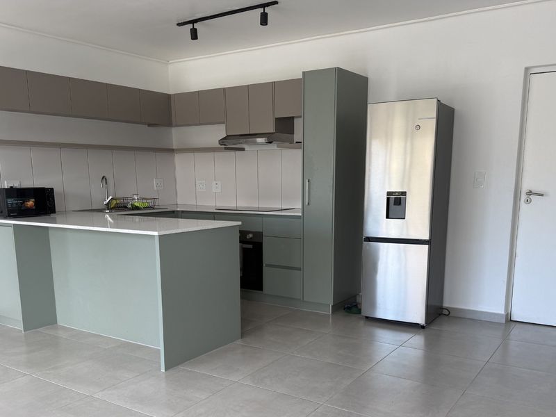 Luxury 2 Bed 2 Bath Penthouse close to UCT - Photo 9