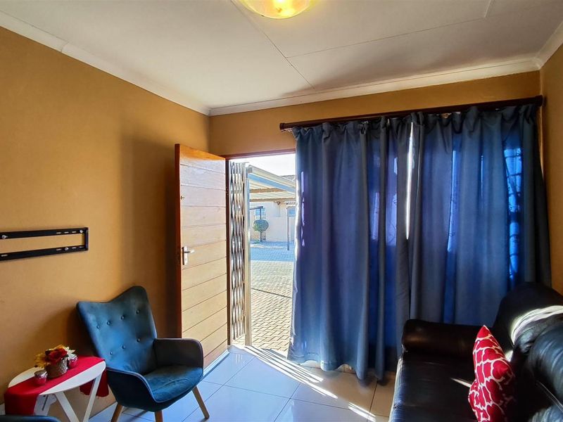 Your Dream Home Awaits in Albertsdal! - Photo 5