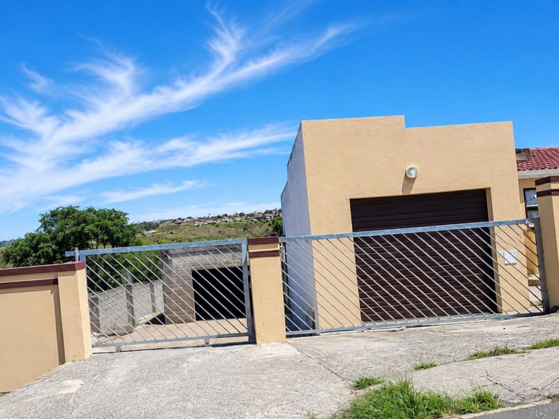 4 Bedroom House for Sale in Mdantsane  - Photo 9