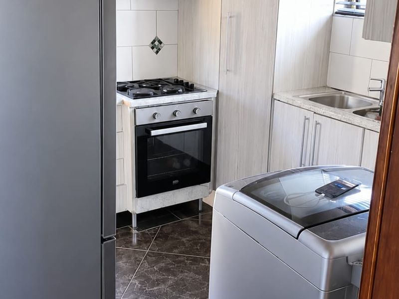 4 Bedroom House for Sale in Mdantsane  - Photo 8