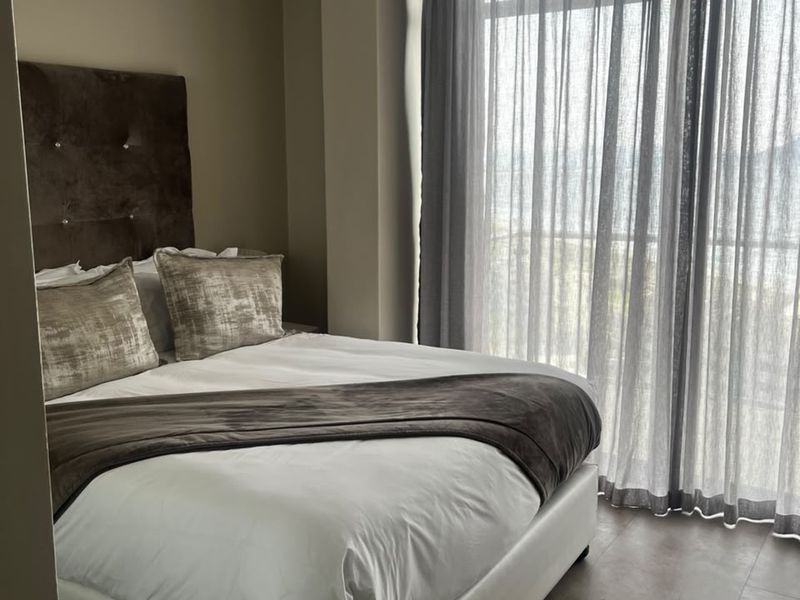 Luxury Beachfront Penthouse for Sale in Table View, Blouberg - Photo 8