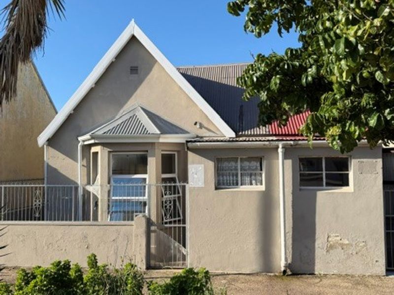 3 Bed House in North End for Sale - Photo 1