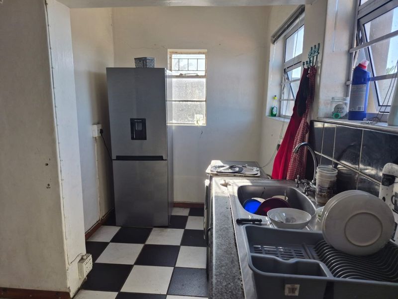3 Bed House in North End for Sale - Photo 6