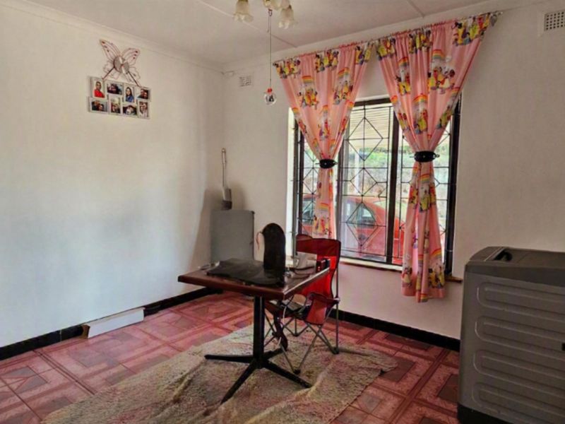 Your Perfect Family Home Awaits in High Ridge, Stanger! - Photo 6