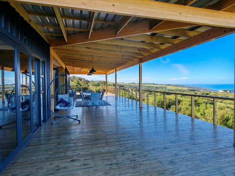 Luxury Off-Grid Nature Reserve Living with Panoramic Ocean View - Photo 3
