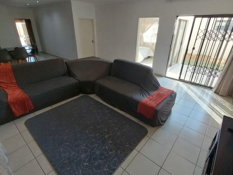 Modern 3-Bedroom Family Home in Bel-Aire Place, Pomona - Photo 10