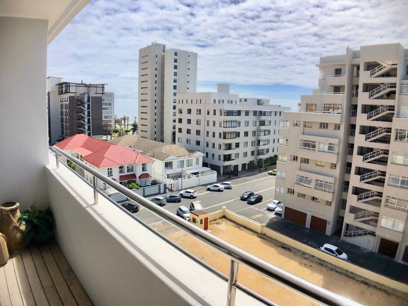 2 Bedroom 2 Bathroom with Garage and Balcony - Photo 3