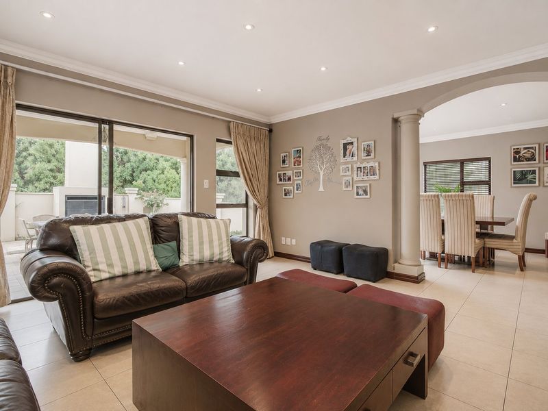 Luxurious Bushwillow Park Estate Home overlooking the beautiful greenbelt. - Photo 6