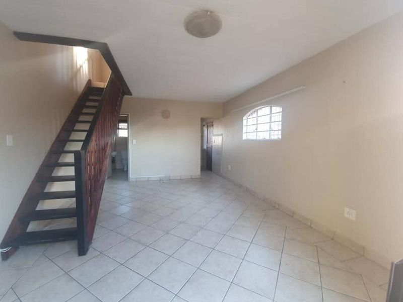 FOR SALE:- ***ERASMUSKLOOF-R1.095m - Photo 10