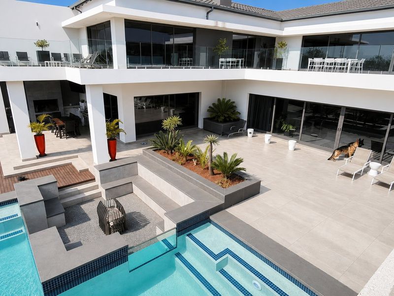 An Icon of Contemporary Luxury - Spectacular 5 Bedroom Architectural Masterpiece in Midstream Ridge Estate, Centurion. - Photo 2