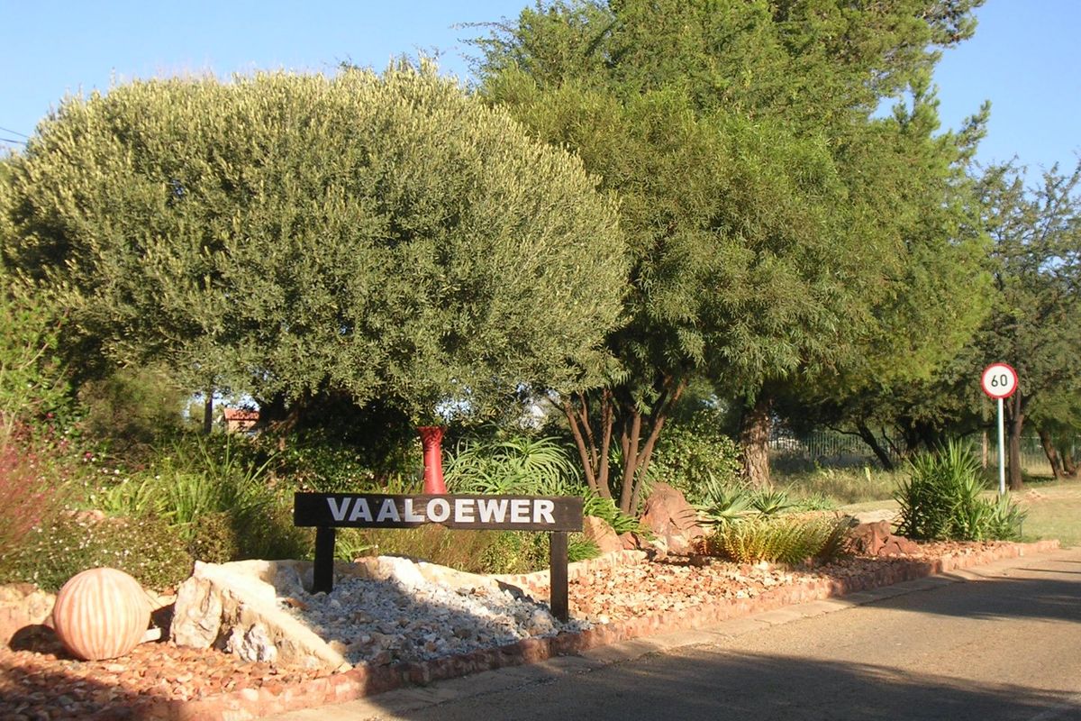 A view of the entrance signage and landscaped verge area for the Vaaloewer residential estate.