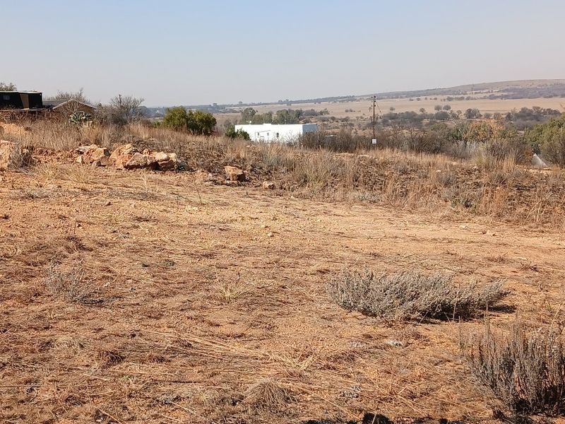 800m2 SOUTH FACING COUNTRY VIEW STAND IN VAALOEWER - Photo 1
