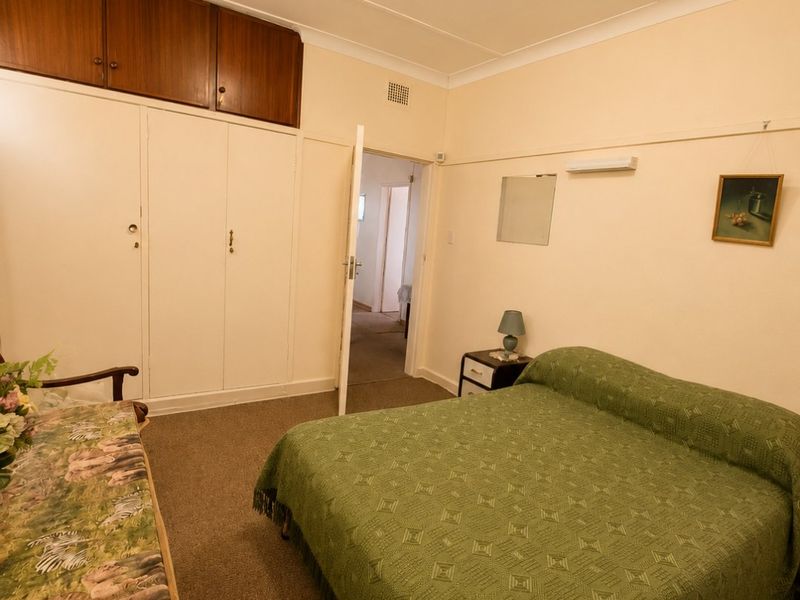 Spacious Family Home on a Large 1,380m2 Stand in Stilfontein Ext 3 - Photo 10