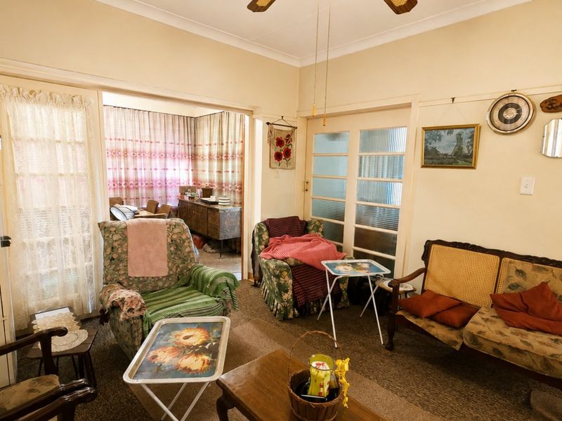 Spacious Family Home on a Large 1,380m2 Stand in Stilfontein Ext 3 - Photo 3