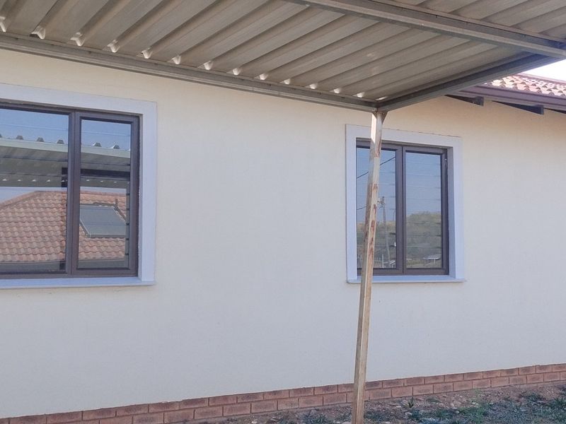 3 Bedroom house available - Photo 4