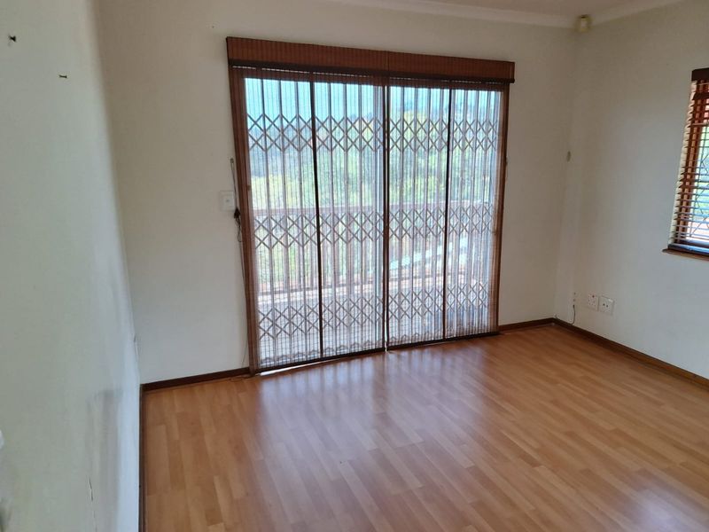 Cosy 1 Bed Cottage in Westville  - Photo 3