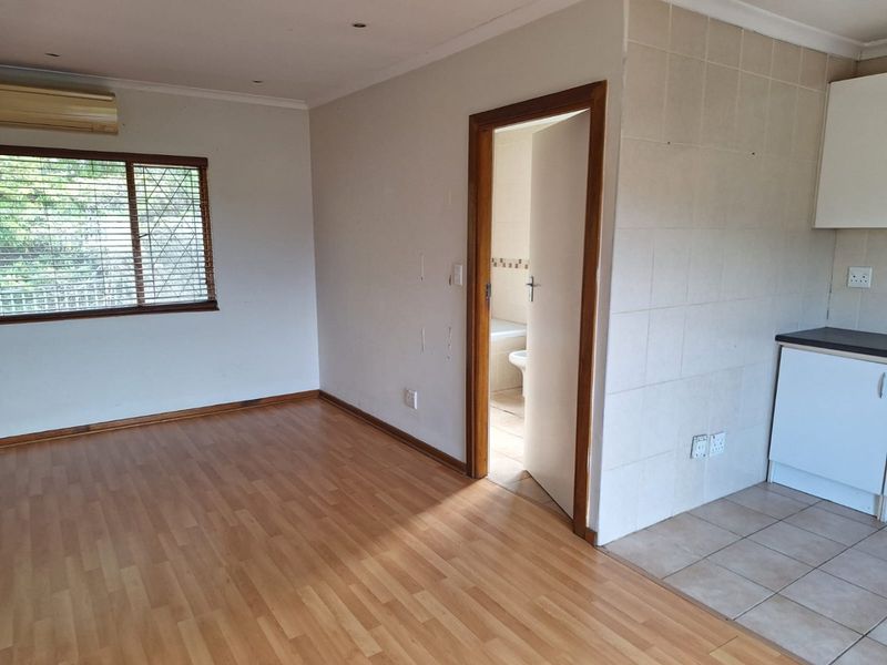 Cosy 1 Bed Cottage in Westville  - Photo 5