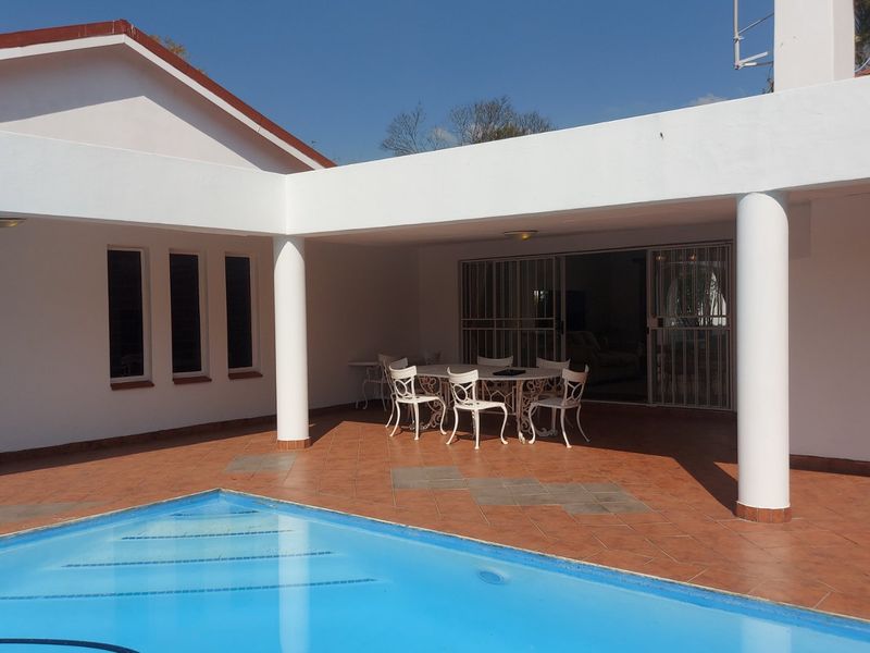 3 Bedroom Newly Refreshed Partially Furnished Family Home - Photo 5