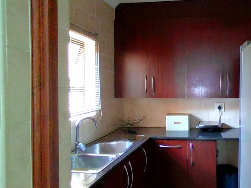Spacious Six Bed Home in the Secure Vanderbijlpark Estate - Photo 4