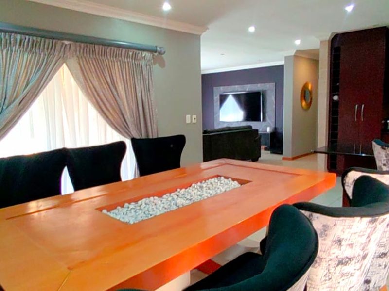 Spacious Six Bed Home in the Secure Vanderbijlpark Estate - Photo 5