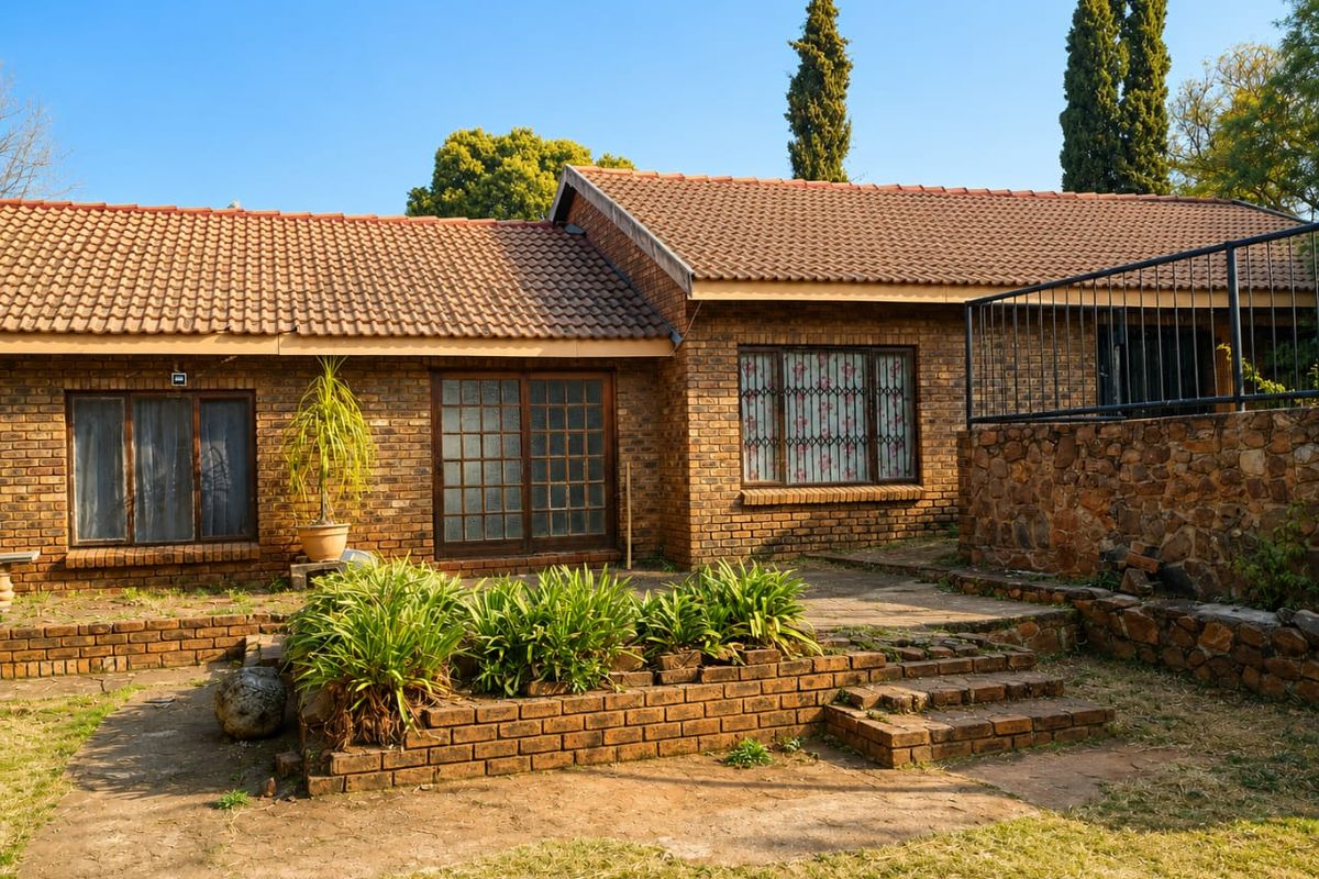Three bedroom house for sale in  Heuweloord centurion - Photo 3