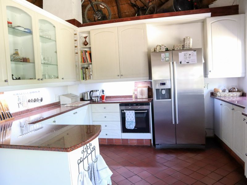 The Epitome of Country Living - Photo 9