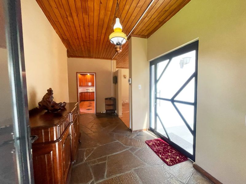 HOT!! New Release in Parow North!! - Photo 6