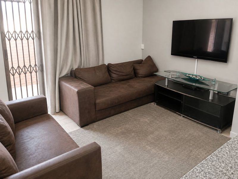  Ground floor apartment with private garden - Photo 2