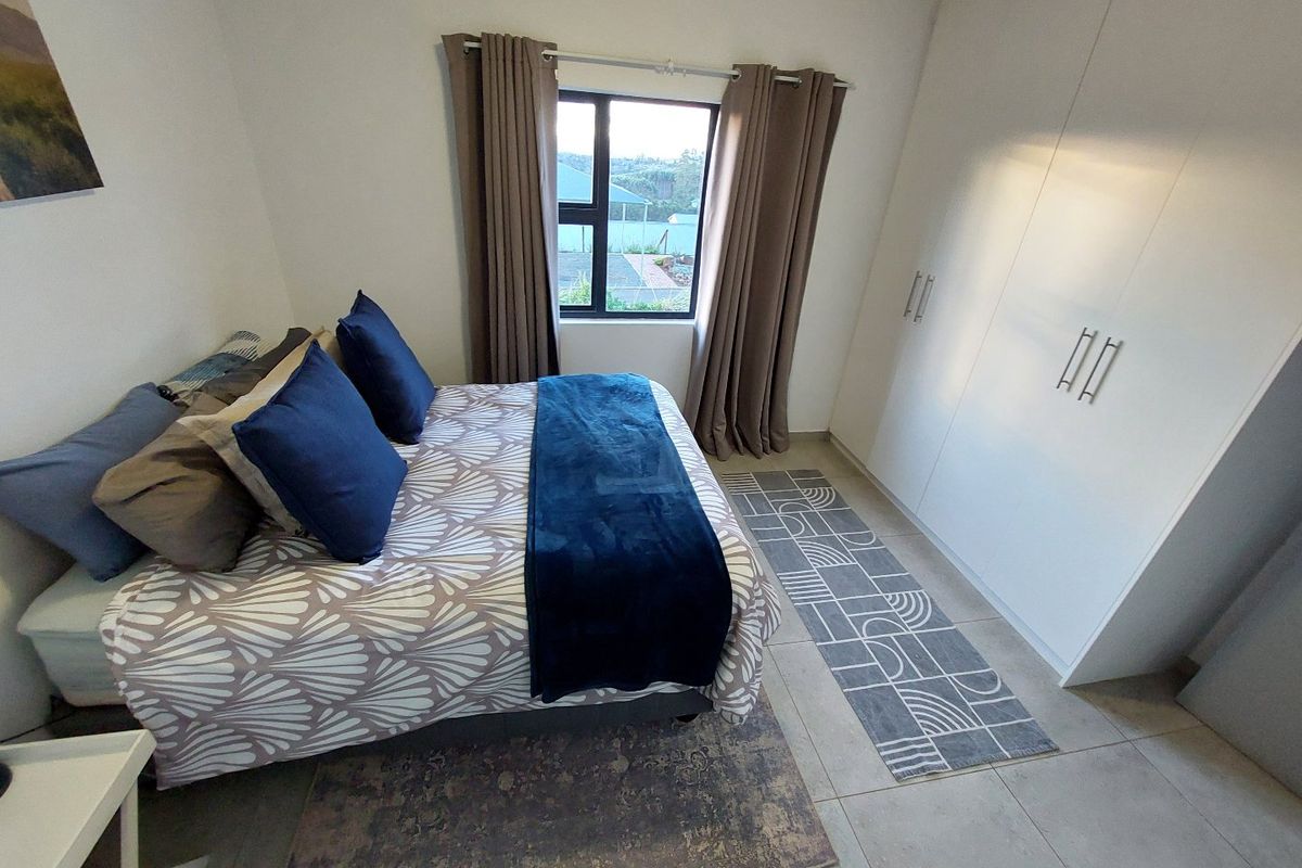 2 Bed 2 bath Simplex in the secure Mountain View Estate - Photo 5