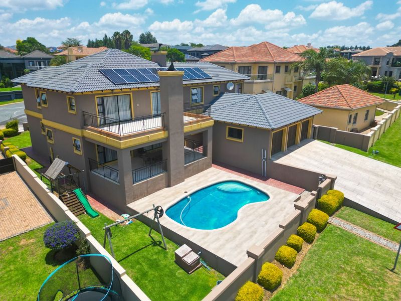 Splendid Family Home in Blue Valley