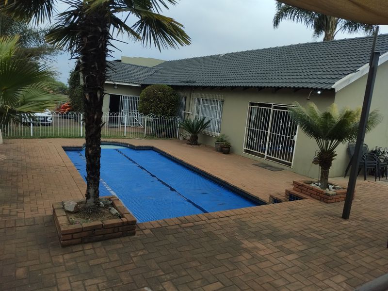 Spacious Family Home with Granny Flat – Perfect for Comfortable Living!