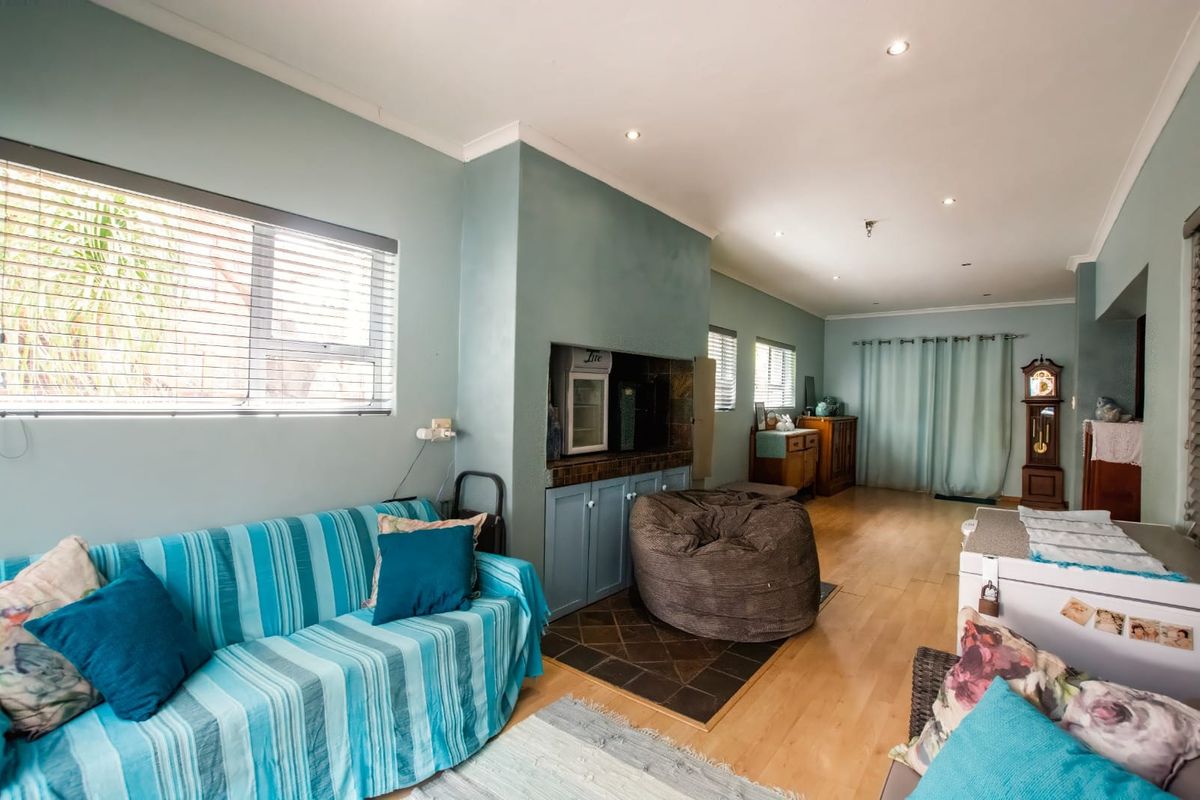 Coastal Elegance Meets Exceptional Investment Potential in Kabeljous, Jeffreys Bay - Photo 3