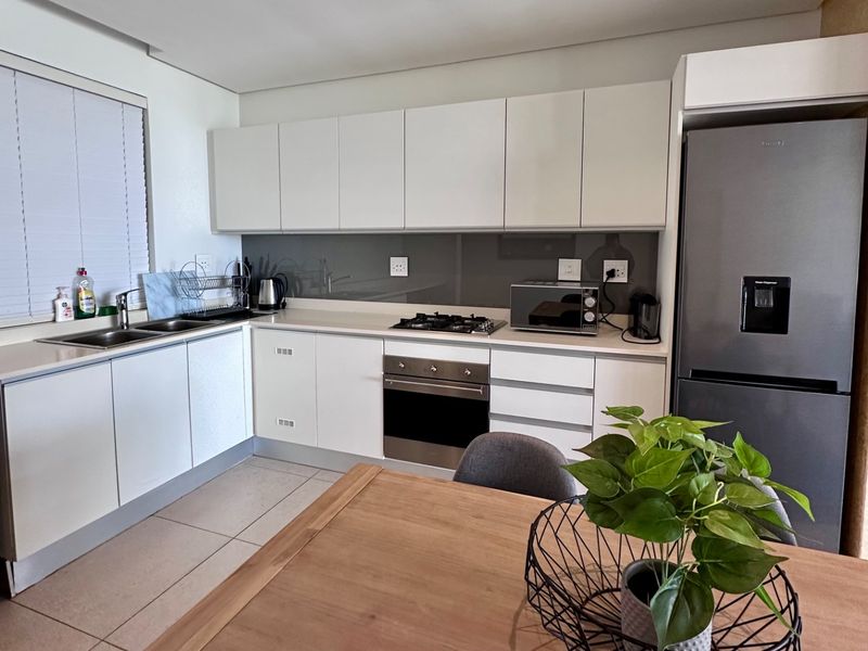 Luxury Coastal Living in the Heart of Sibaya – Available Fully Furnished - Photo 3